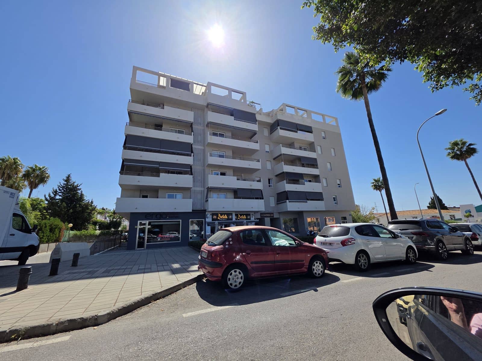 3 bedroom Apartment for sale in Nueva Andalucia - € 385,000 (Ref: 10051483)