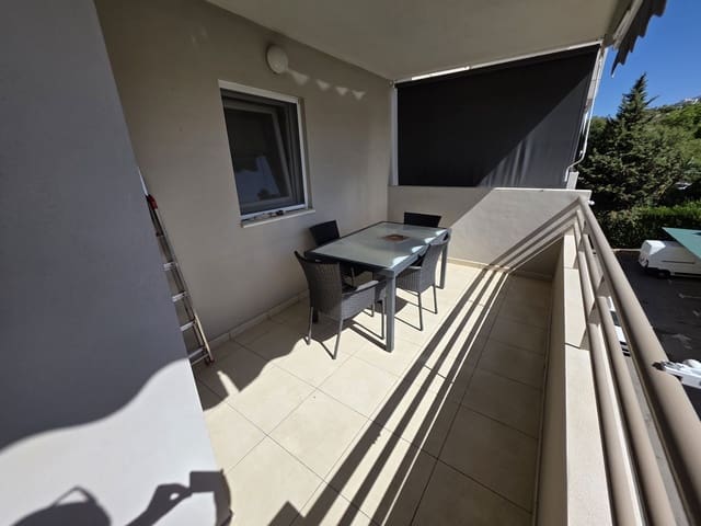 3 bedroom Apartment for sale in Nueva Andalucia, Marbella - € 385,000 (Ref: 10051483)