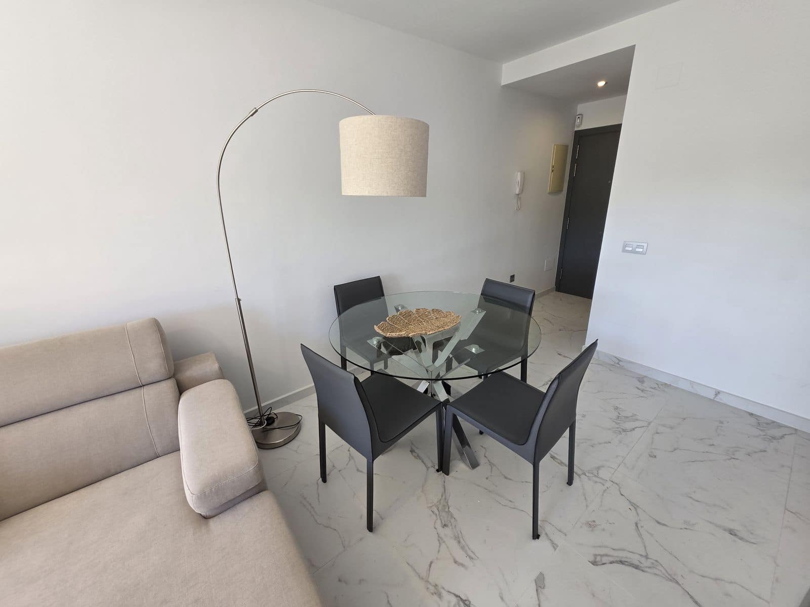 3 bedroom Apartment for sale in Nueva Andalucia - € 385,000 (Ref: 10051483)