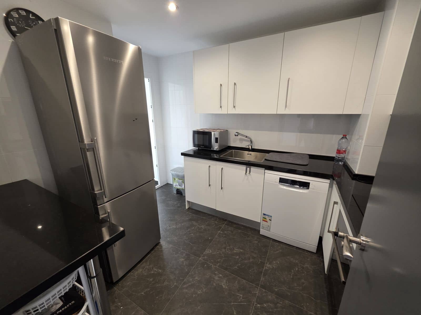 3 bedroom Apartment for sale in Nueva Andalucia - € 385,000 (Ref: 10051483)