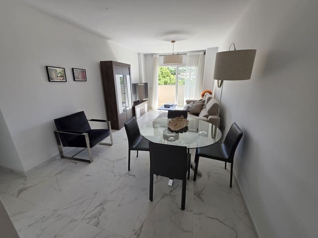 3 bedroom Apartment for sale in Nueva Andalucia, Marbella - € 385,000 (Ref: 10051483)