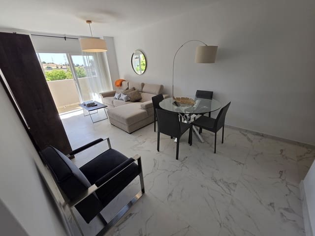3 bedroom Apartment for sale in Nueva Andalucia, Marbella - € 385,000 (Ref: 10051483)