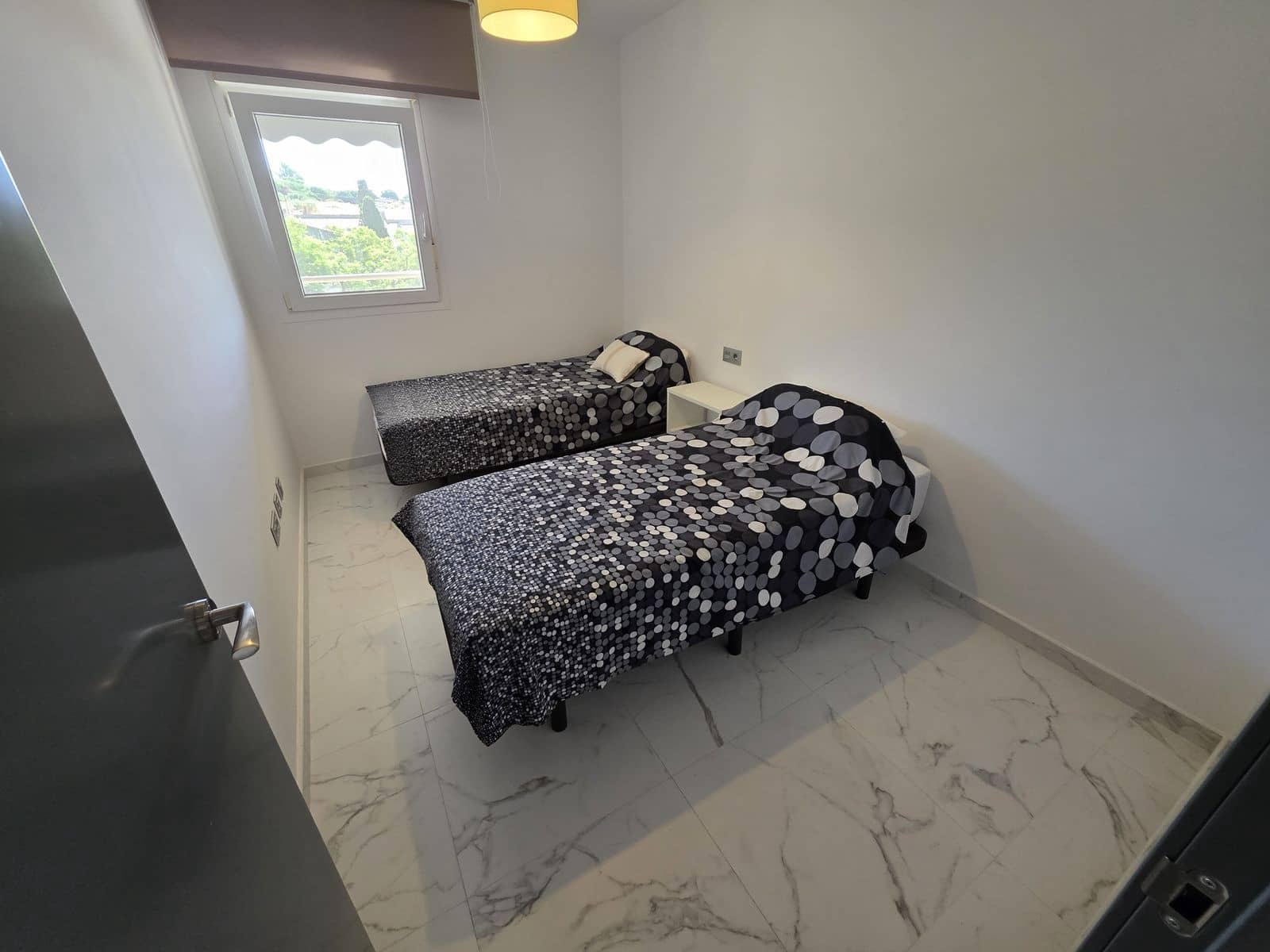 3 bedroom Apartment for sale in Nueva Andalucia - € 385,000 (Ref: 10051483)