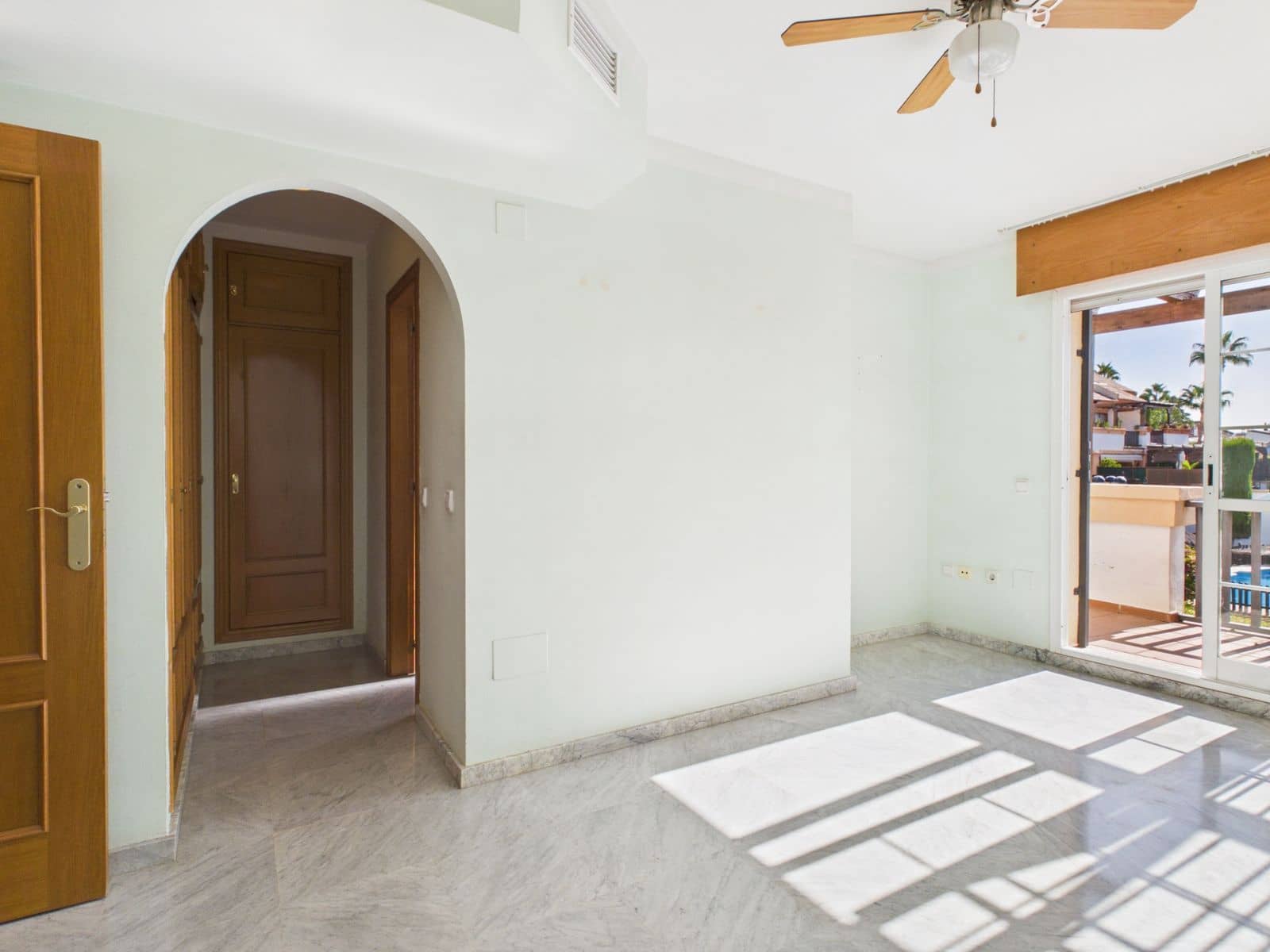 Casa de 4 habitaciones en Marbella en venta - 725.000 € (Ref: 10051484)