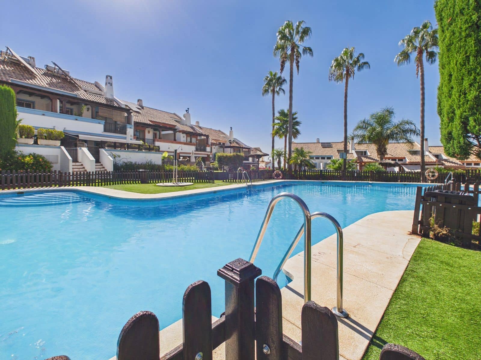Casa de 4 habitaciones en Marbella en venta - 725.000 € (Ref: 10051484)