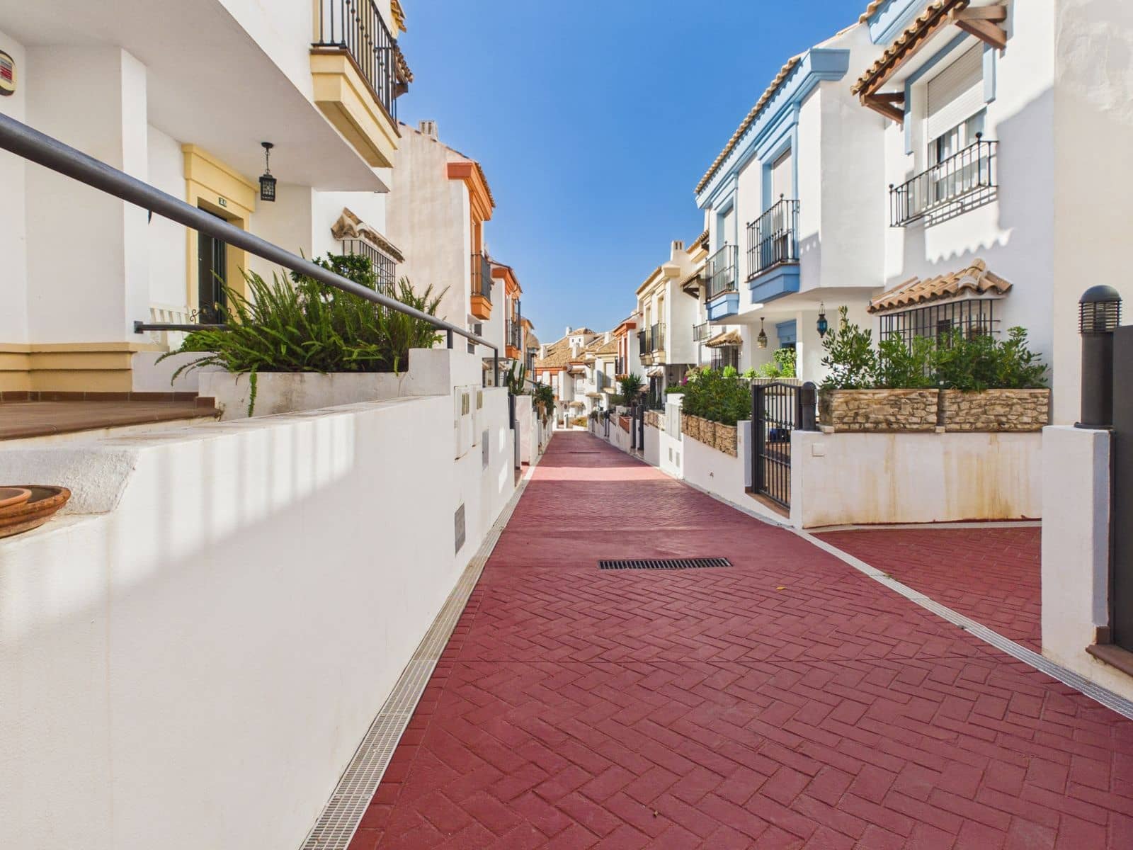 Casa de 4 habitaciones en Marbella en venta - 725.000 € (Ref: 10051484)