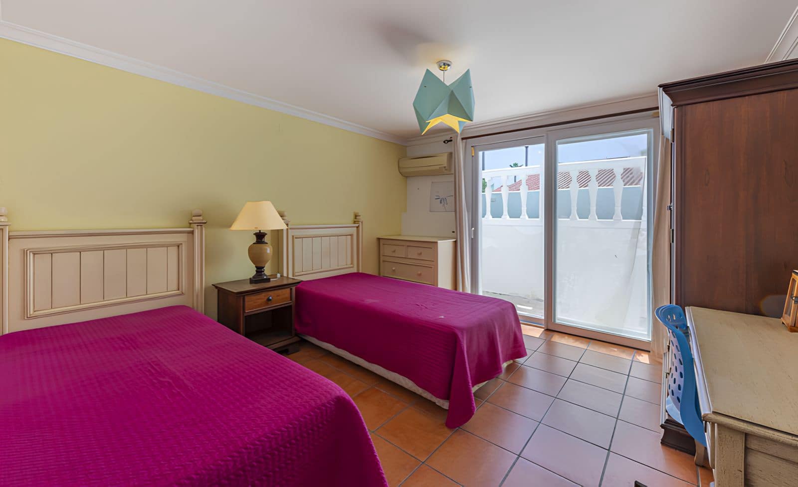 Chalet de 6 habitaciones en Sotogrande en venta - 1.185.000 € (Ref: 10051487)