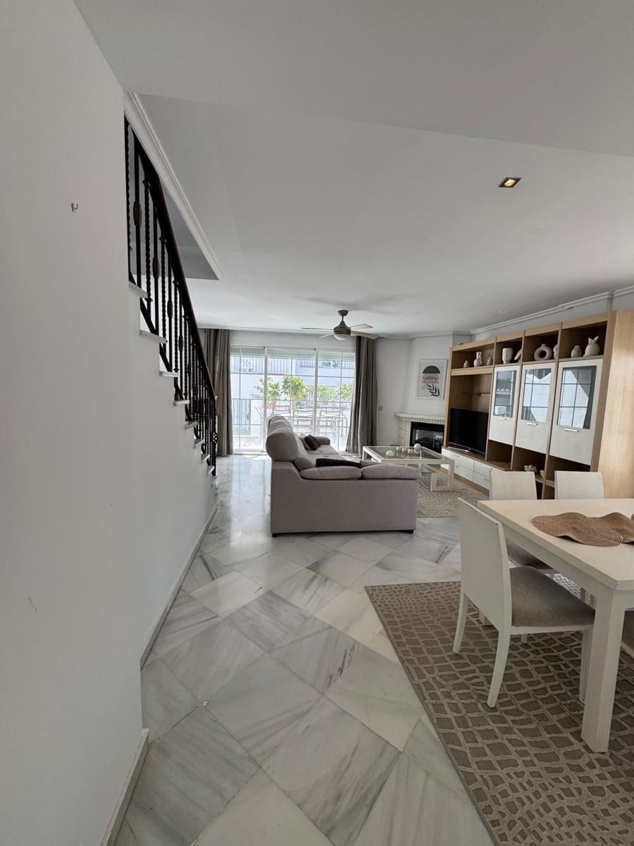 3 soveværelse Byhus til salg i Golden Mile - € 1.450.000 (Ref: 10051490)
