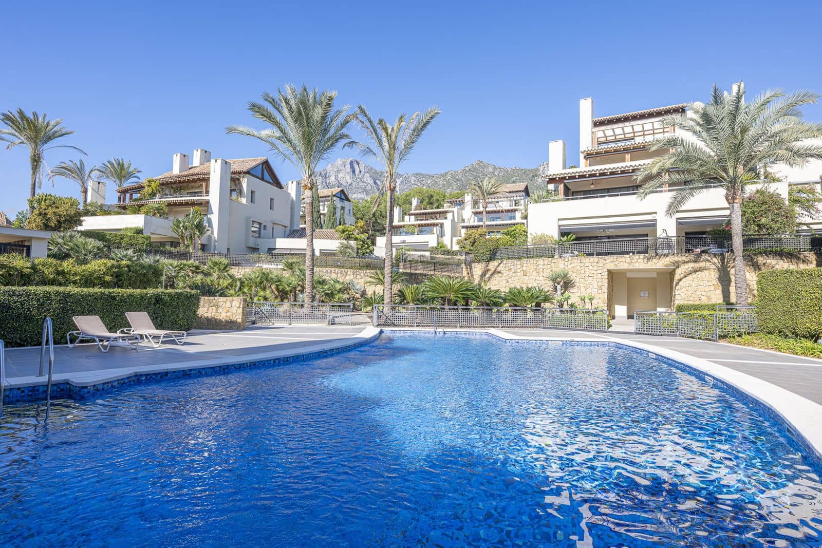 3 slaapkamer Appartement te koop in Golden Mile - € 2.190.000 (Ref: 10051491)
