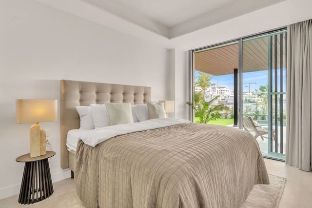 4 bedroom Apartment for sale in Santa Clara, Marbella - € 1,695,000 (Ref: 10051492)