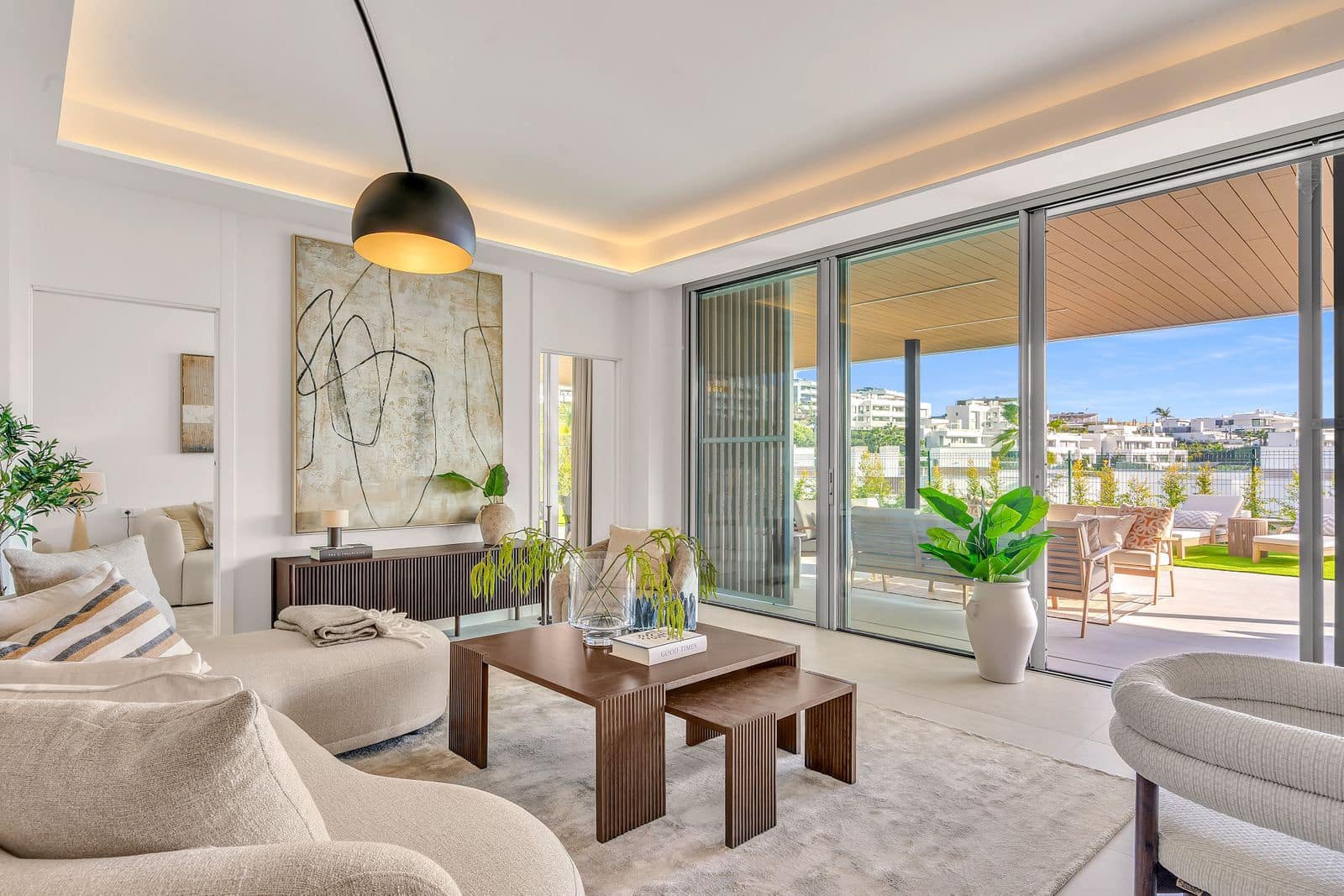 4 bedroom Apartment for sale in Marbella - € 1,695,000 (Ref: 10051492)