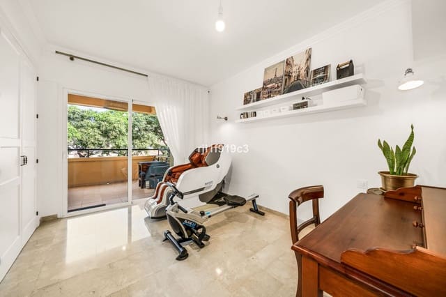 3 Zimmer Apartment zu verkaufen in Elviria, Marbella - 770.000 € (Ref: 10051493)