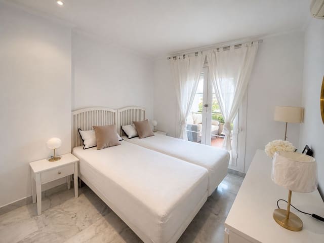 2 quarto Apartamento para venda em Nueva Andalucia, Marbella - 525 000 € (Ref: 10051494)