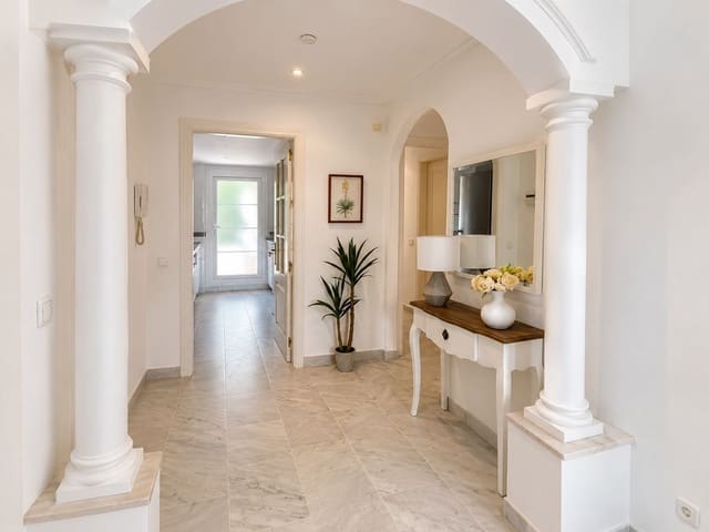 2 quarto Apartamento para venda em Nueva Andalucia, Marbella - 525 000 € (Ref: 10051494)