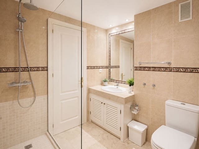 2 quarto Apartamento para venda em Nueva Andalucia, Marbella - 525 000 € (Ref: 10051494)