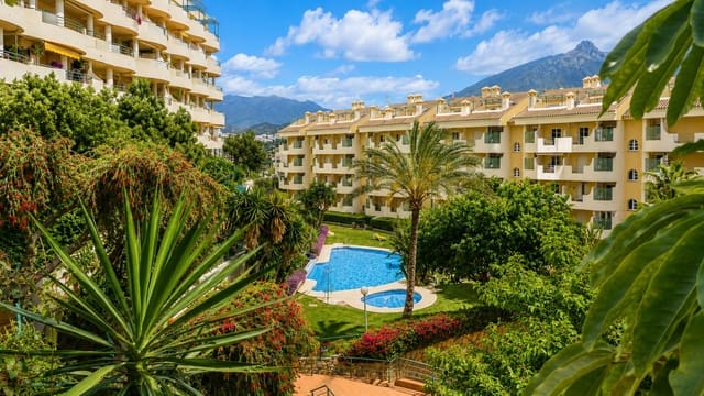 2 quarto Apartamento para venda em Nueva Andalucia, Marbella - 525 000 € (Ref: 10051494)