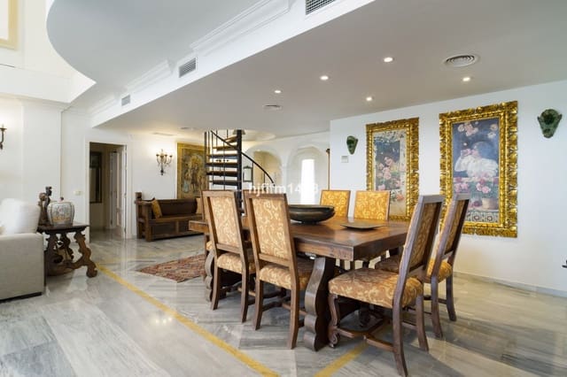 4 sovrum Takvåning till salu i Nueva Andalucia, Marbella - 1 950 000 € (Ref: 10051497)
