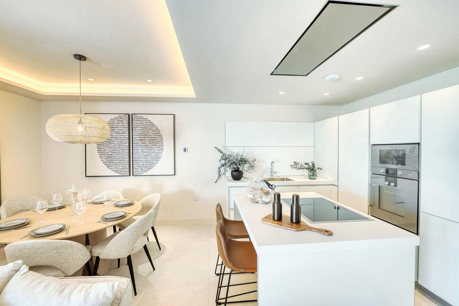 3 slaapkamer Appartement te koop in Estepona - € 1.850.000 (Ref: 10051503)