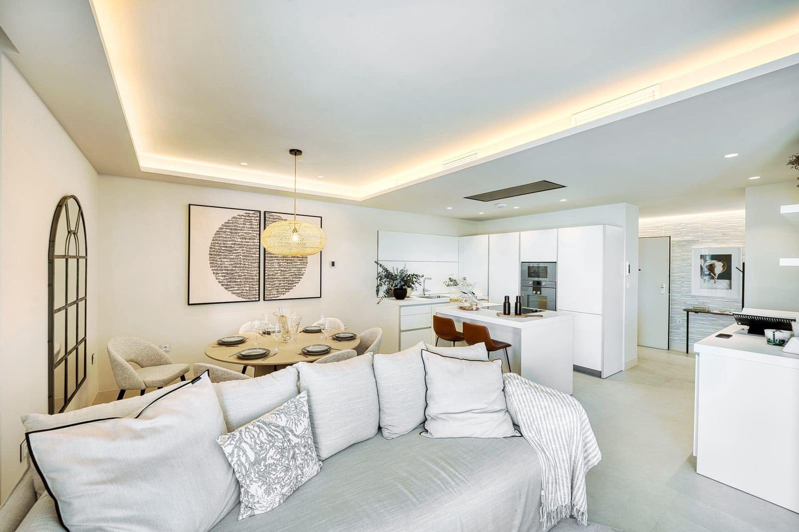 3 slaapkamer Appartement te koop in Estepona - € 1.850.000 (Ref: 10051503)