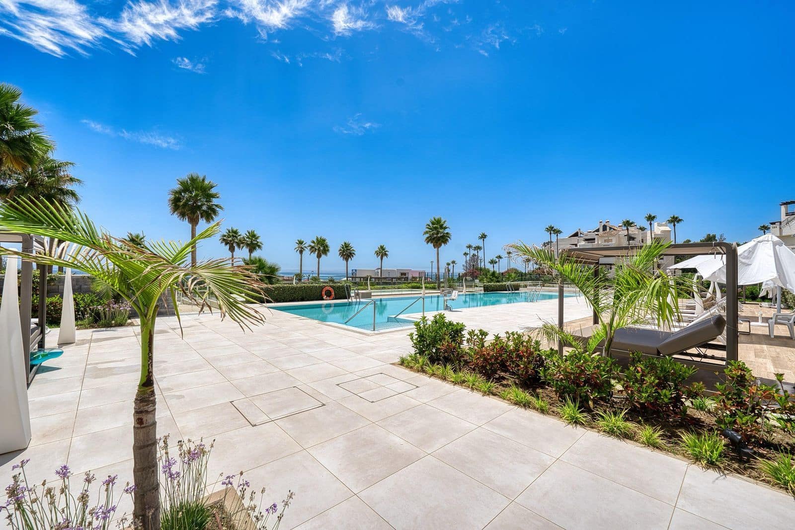 3 slaapkamer Appartement te koop in Estepona - € 1.850.000 (Ref: 10051503)