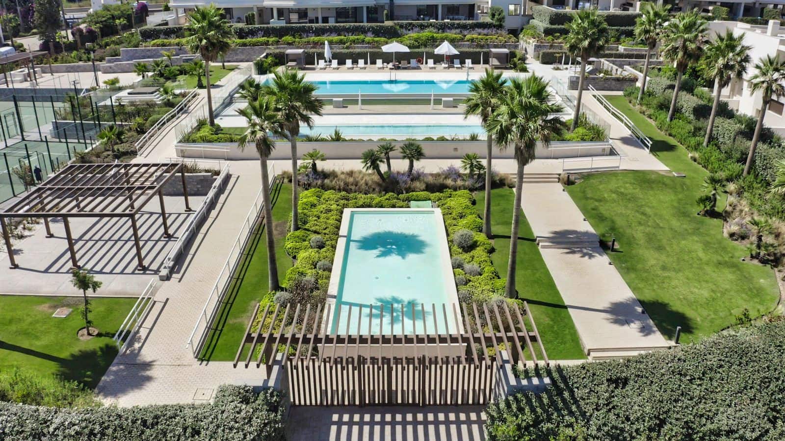 3 slaapkamer Appartement te koop in Estepona - € 1.850.000 (Ref: 10051503)