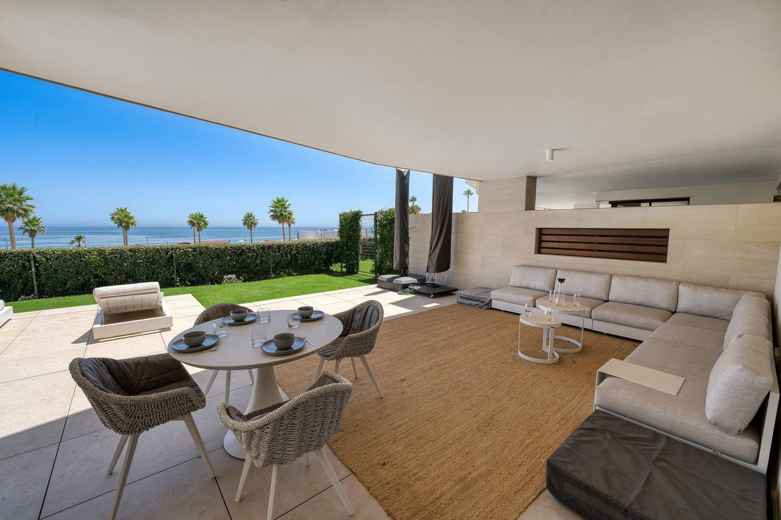 3 slaapkamer Appartement te koop in Estepona - € 1.850.000 (Ref: 10051503)