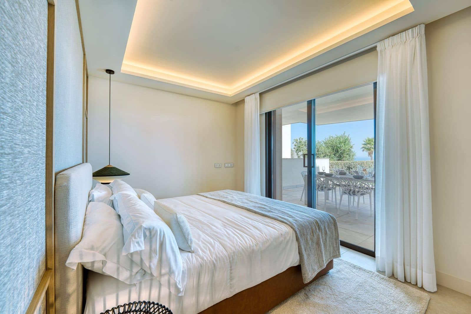 3 slaapkamer Appartement te koop in Estepona - € 1.850.000 (Ref: 10051503)