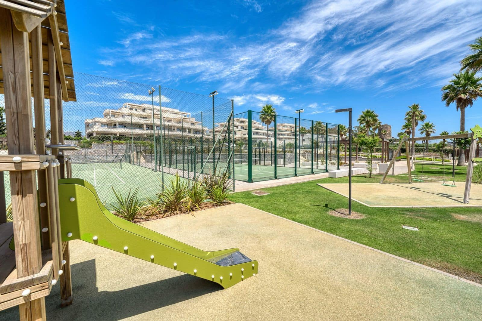 3 slaapkamer Appartement te koop in Estepona - € 1.850.000 (Ref: 10051503)