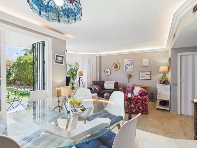 4 chambre Maison de Ville à vendre à Selwo, Estepona - 699 000 € (Ref: 10051504)
