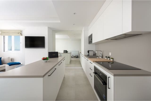 2 Zimmer Penthouse zu verkaufen in Puerto Banus, Marbella - 875.000 € (Ref: 10051505)