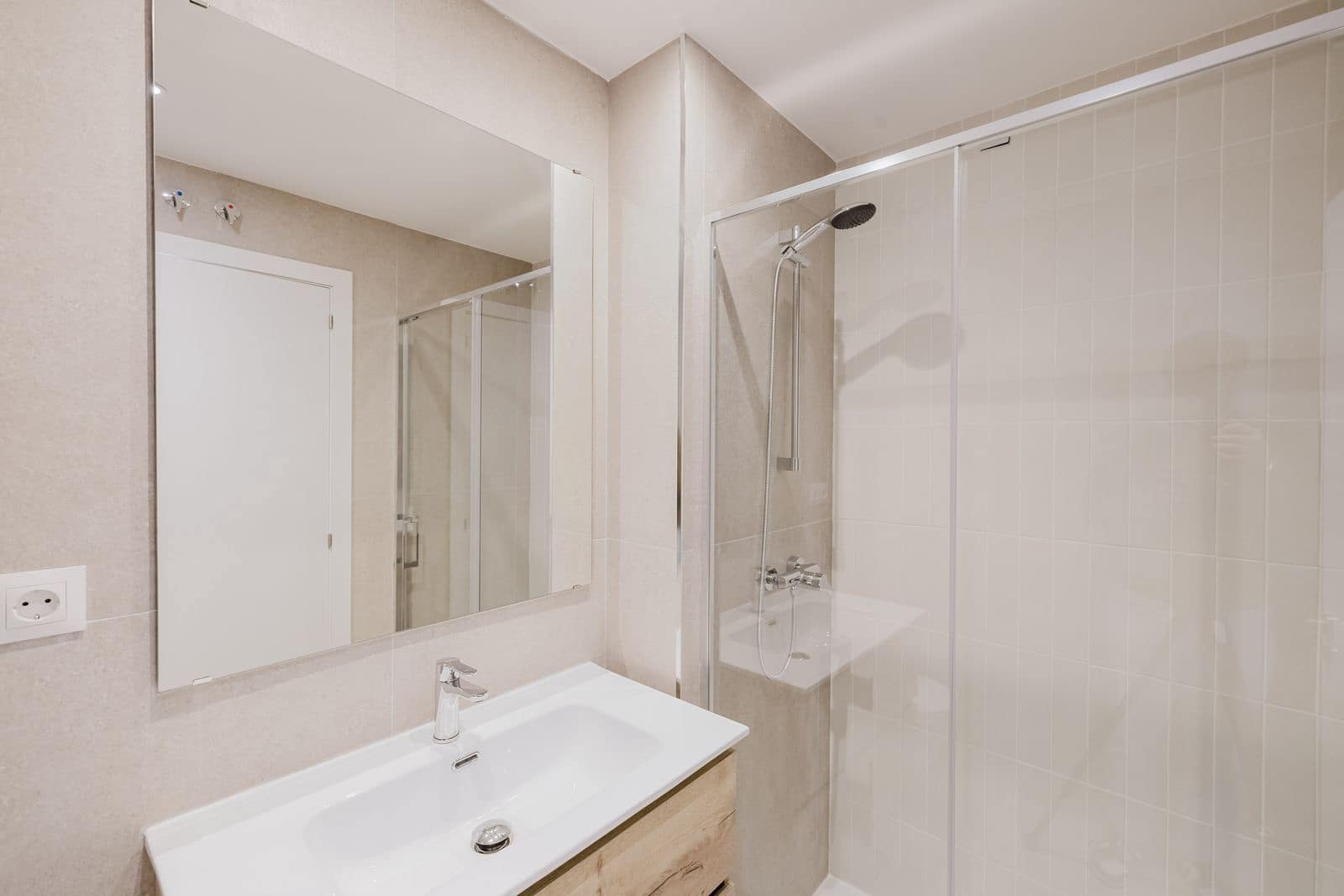 2 bedroom Apartment for sale in Malaga city - € 299,500 (Ref: 10051507)