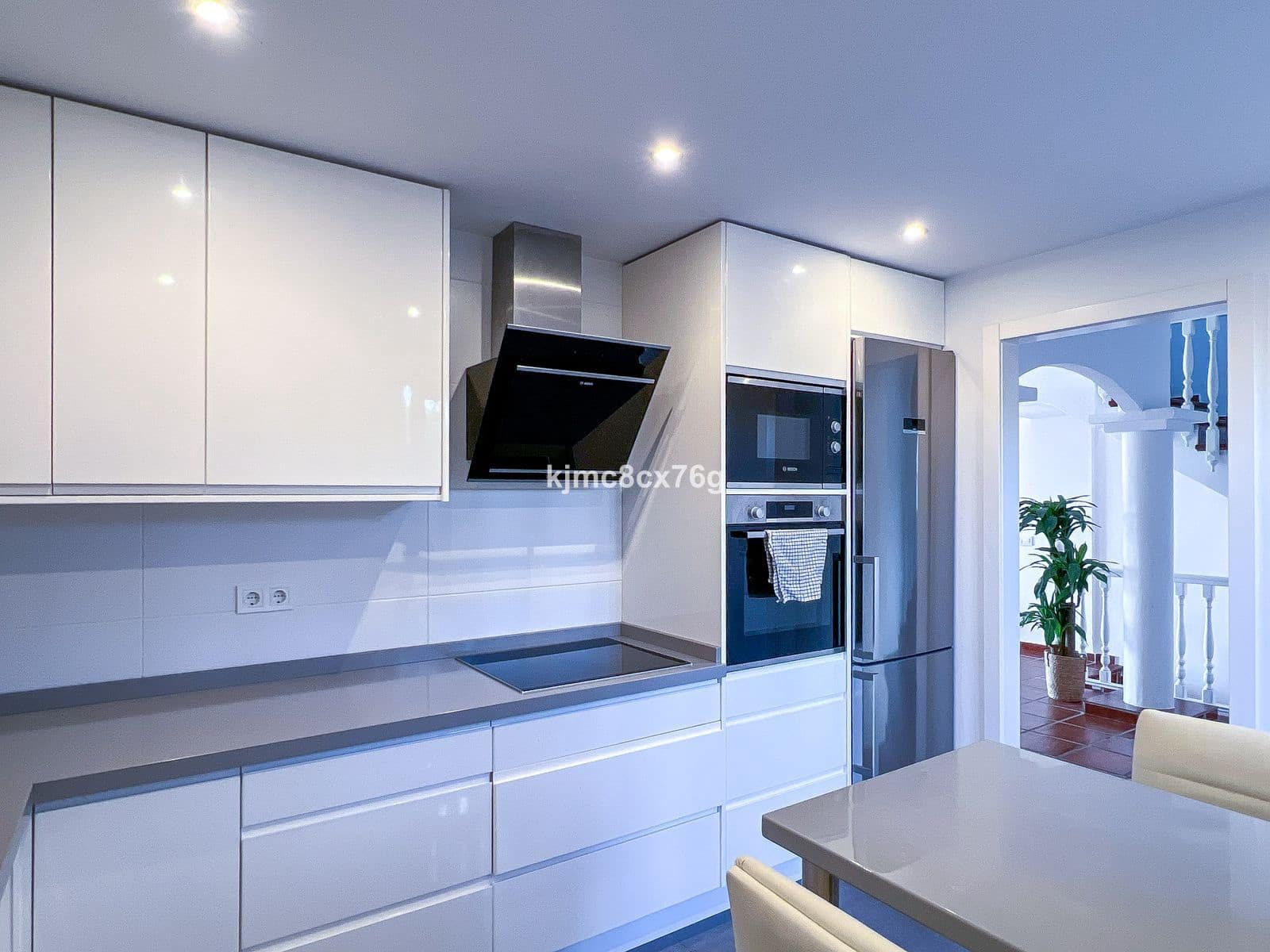 4 bedroom Townhouse for sale in Calahonda - € 690,000 (Ref: 10051508)