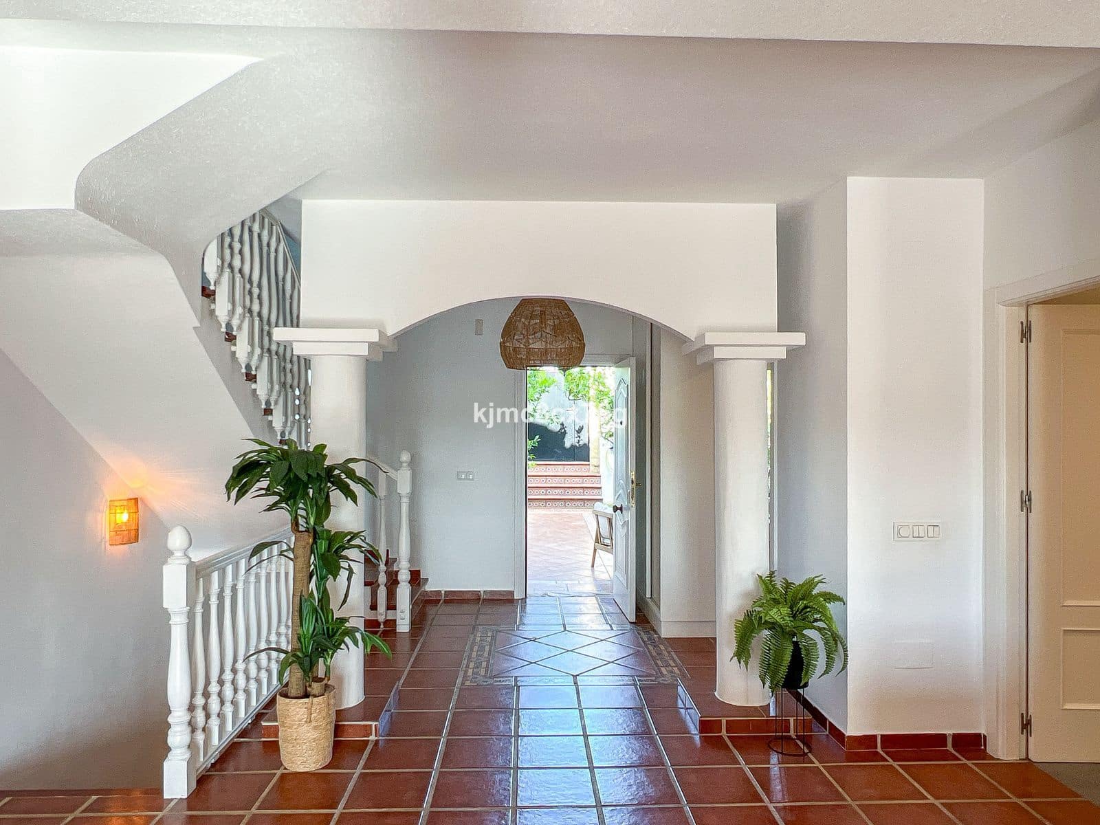 4 bedroom Townhouse for sale in Calahonda - € 690,000 (Ref: 10051508)