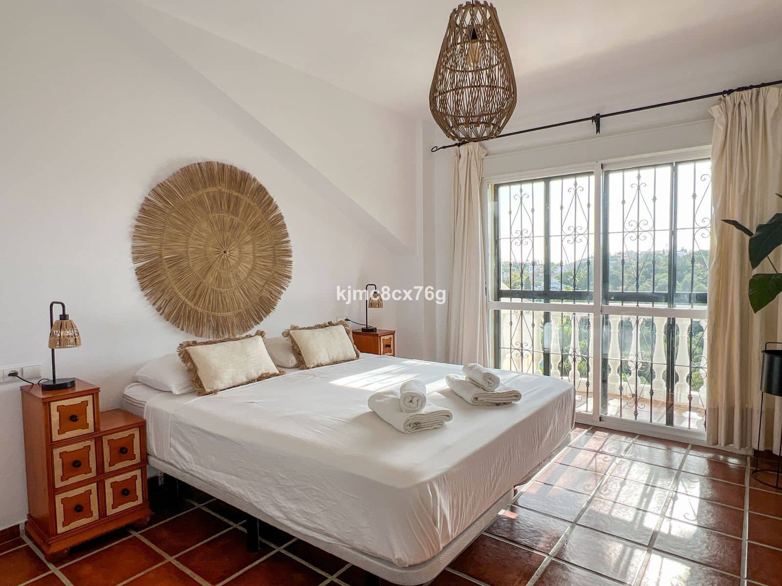 4 bedroom Townhouse for sale in Calahonda - € 690,000 (Ref: 10051508)