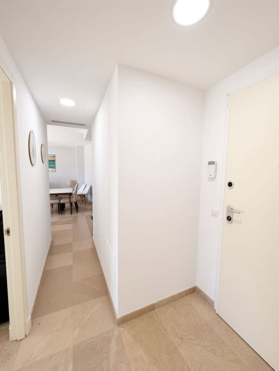 1 sovrum Lägenhet till salu i Torreguadiaro - 450 000 € (Ref: 10051510)