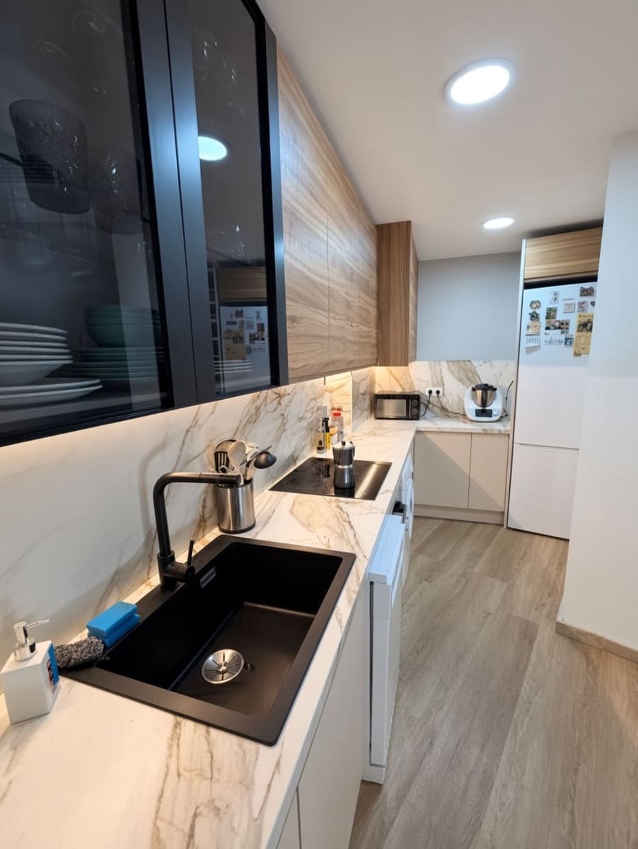 1 sovrum Lägenhet till salu i Torreguadiaro - 450 000 € (Ref: 10051510)