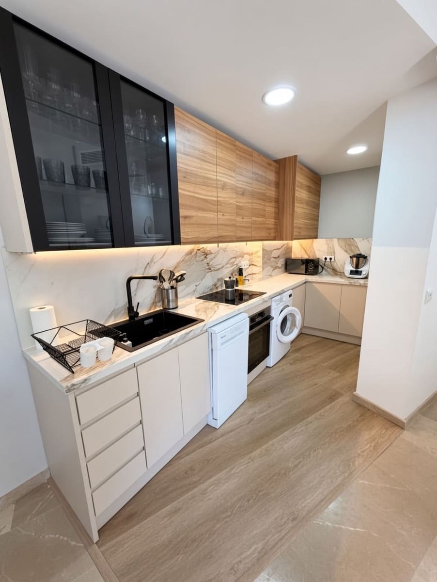 1 sovrum Lägenhet till salu i Torreguadiaro - 450 000 € (Ref: 10051510)