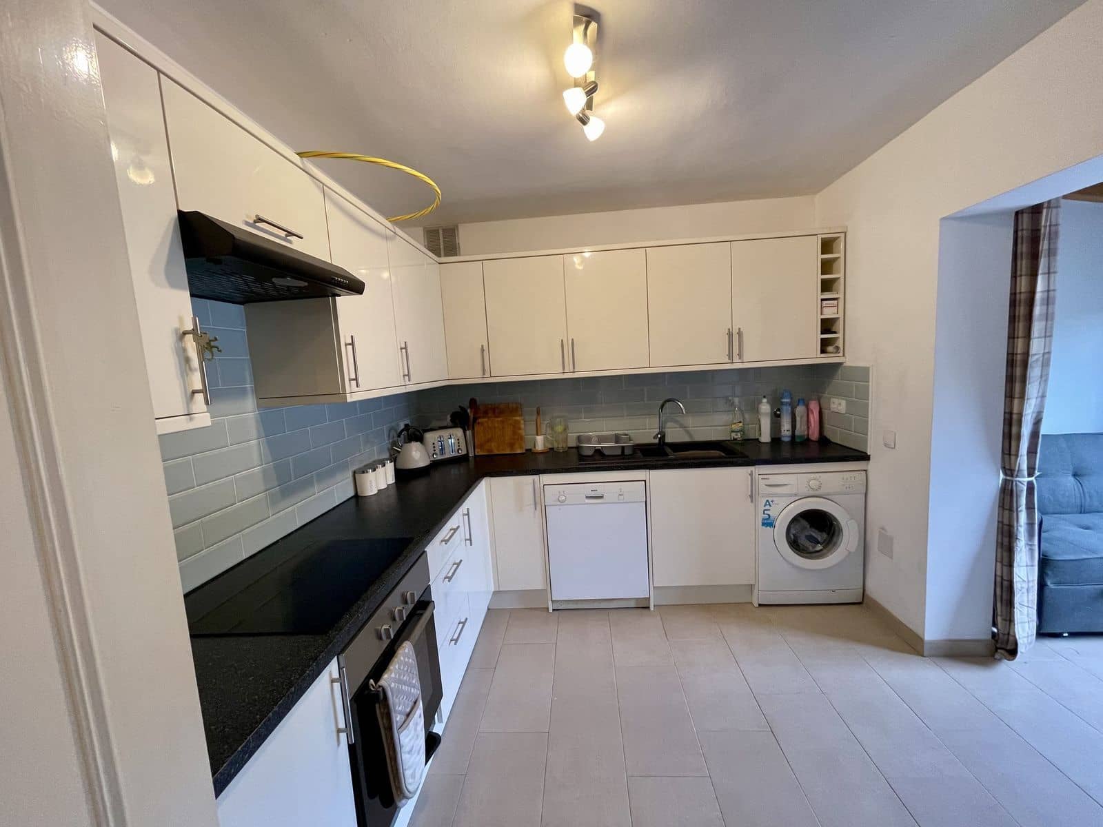 3 bedroom Semi-detached Villa for sale in La Duquesa / Puerto de la Duquesa - € 395,000 (Ref: 10051511)
