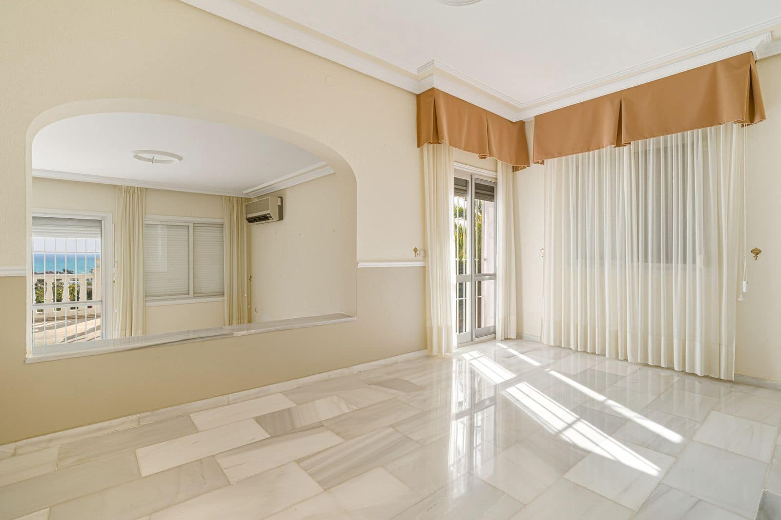 3 Zimmer Villa zu verkaufen in Riviera del Sol - 950.000 € (Ref: 10051512)
