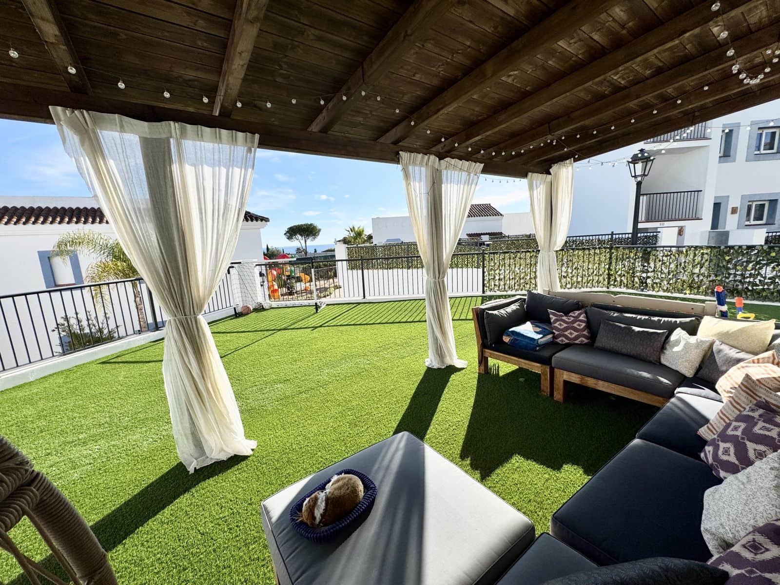 3 bedroom Apartment for sale in Benahavis - € 597,000 (Ref: 10051514)