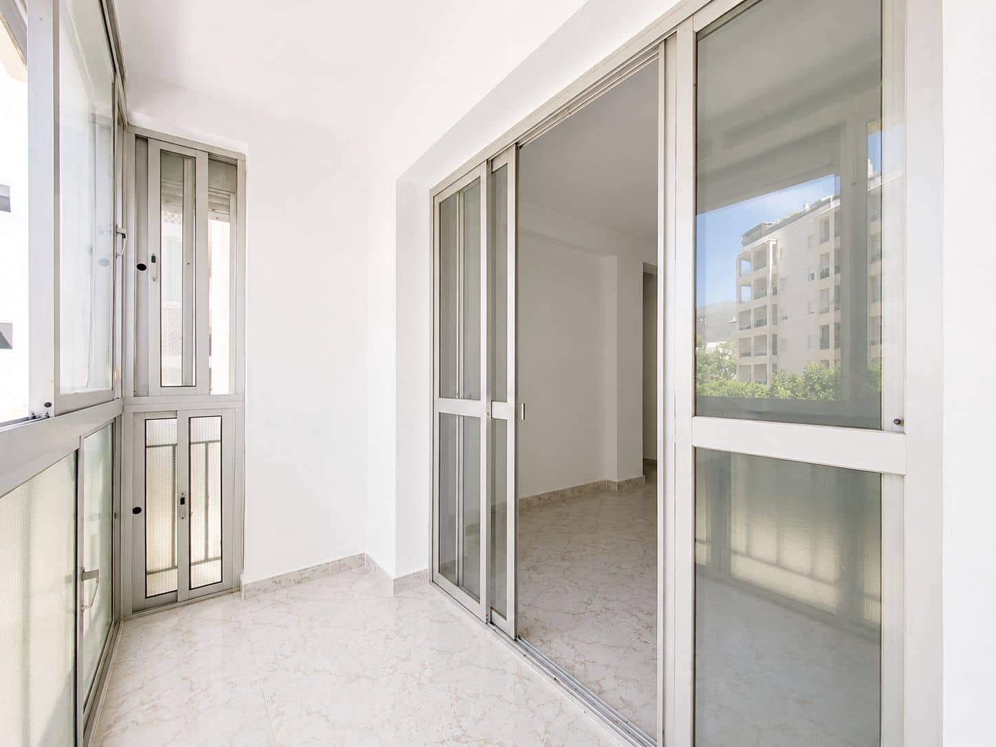 3 makuuhuone Huoneisto myytävänä paikassa Estepona - 265 000 € (Ref: 10051518)