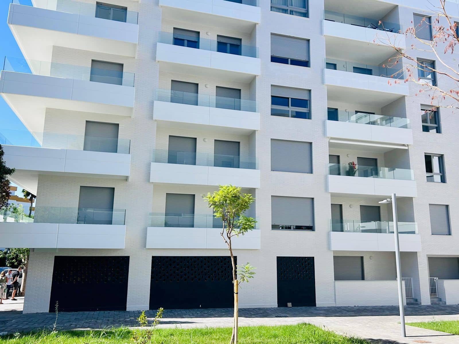 Kaupallinen myytävänä paikassa Nueva Andalucia - 495 000 € (Ref: 10051523)