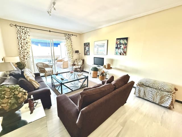 2 bedroom Apartment for sale in Puerto Banus, Marbella - € 779,000 (Ref: 10051524)