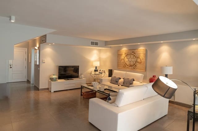 4 quarto Casa em Banda para venda em San Pedro de Alcantara, Marbella - 950 000 € (Ref: 10051526)