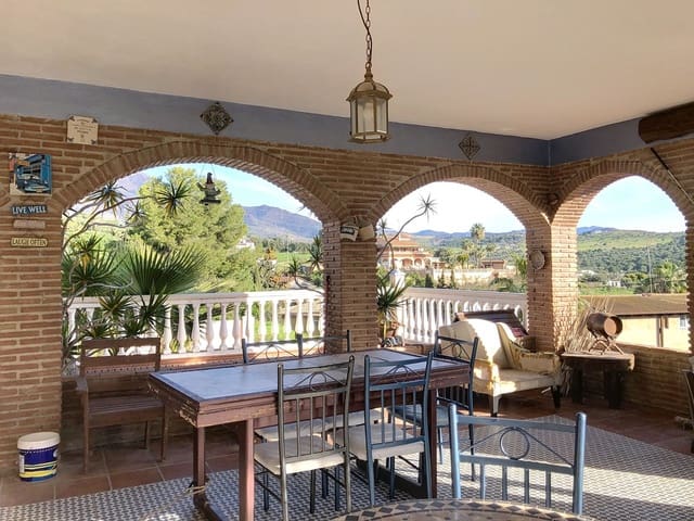 6 sovrum Villa till salu i Guadalobón, Estepona - 1 270 000 € (Ref: 10051527)