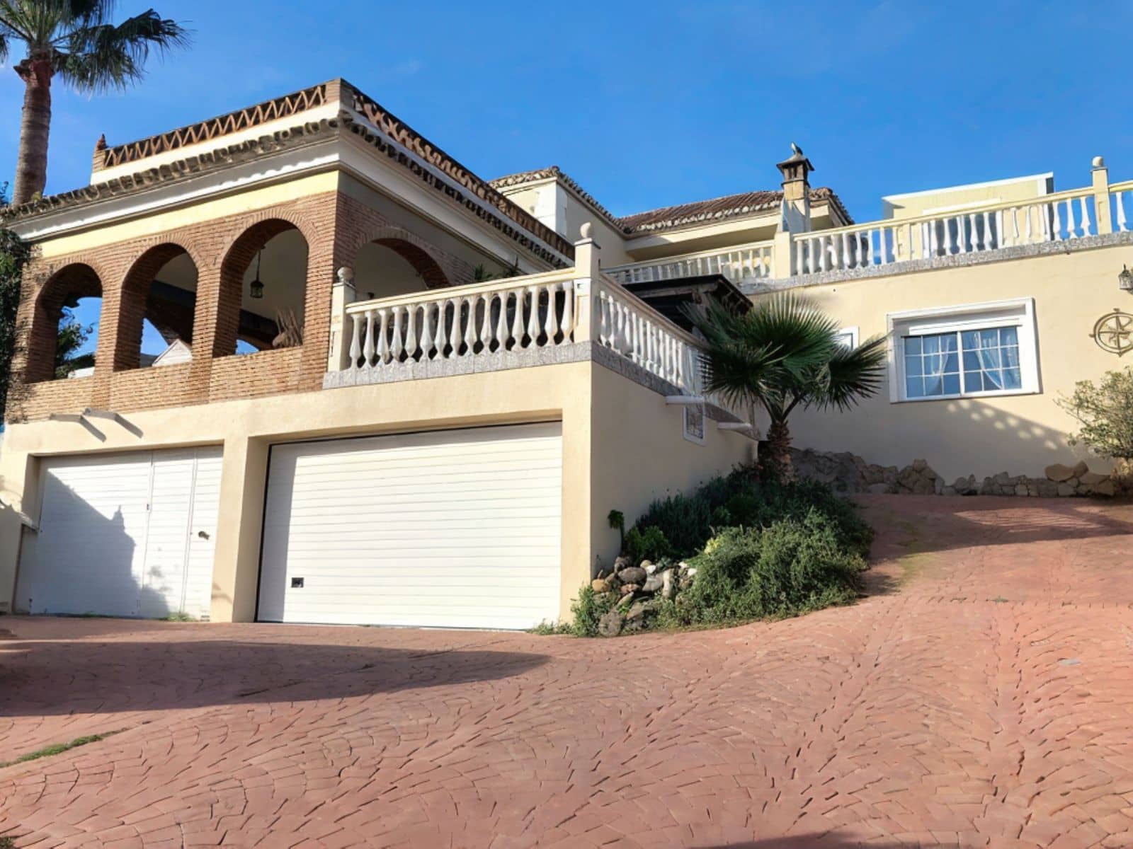 6 quarto Moradia para venda em Estepona - 1 270 000 € (Ref: 10051527)