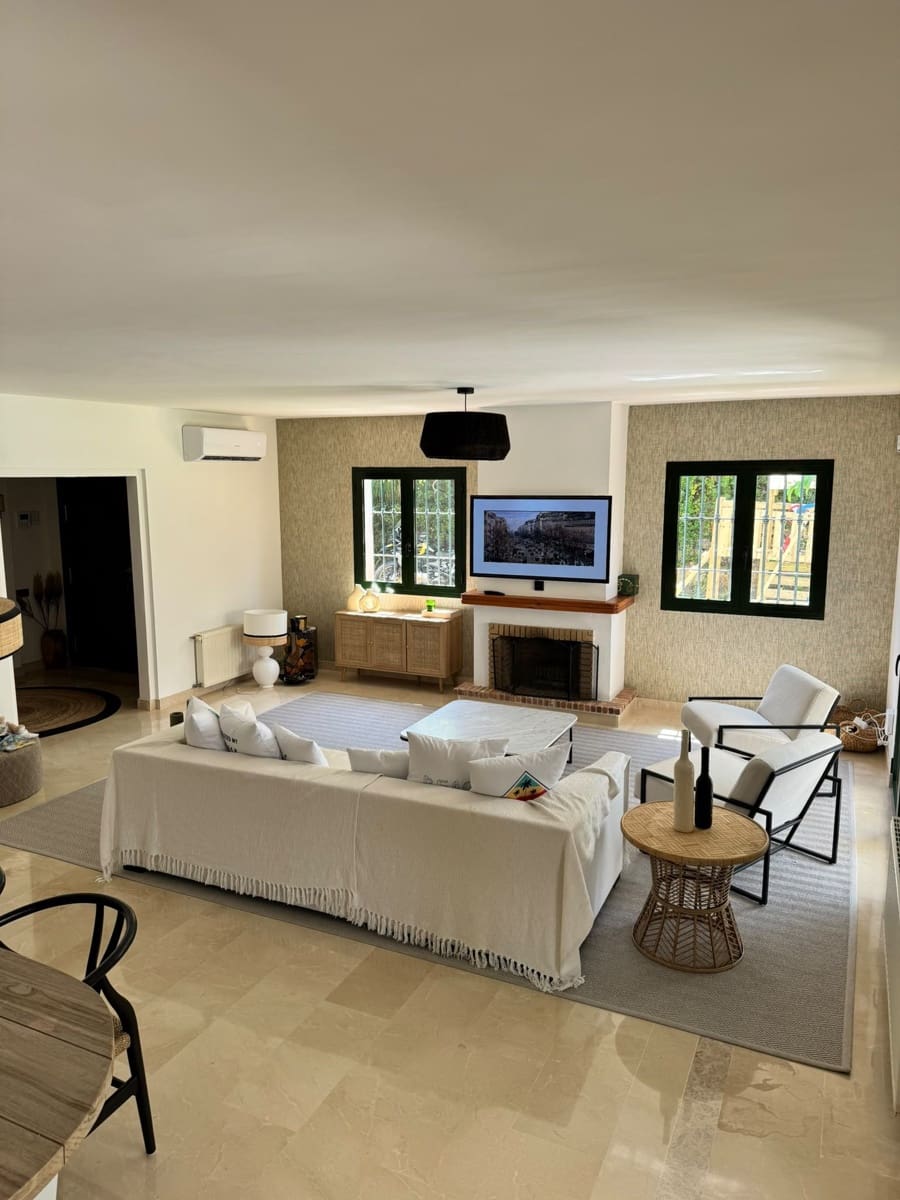 4 sypialnia Dom blizniak na sprzedaż w Sotogrande - 1 460 000 € (Ref: 10051528)