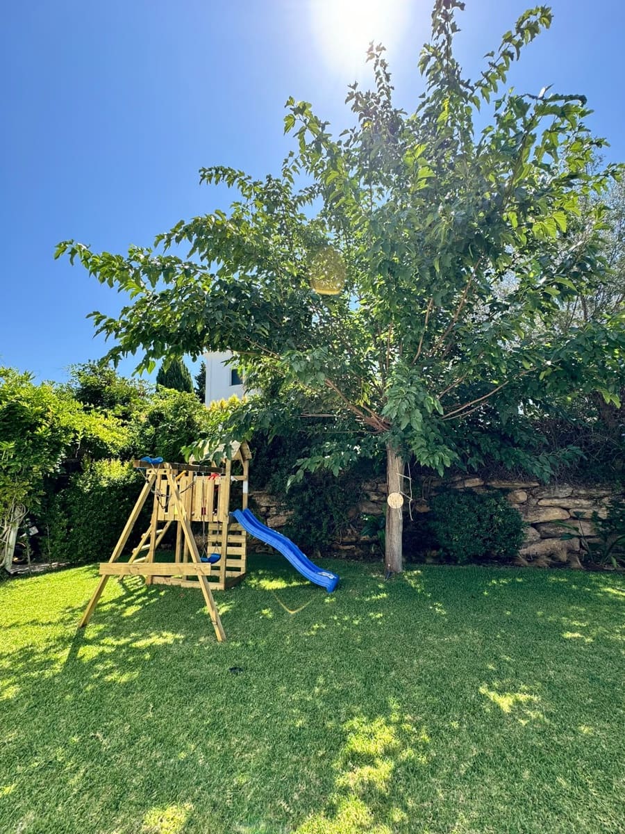 4 sypialnia Dom blizniak na sprzedaż w Sotogrande - 1 460 000 € (Ref: 10051528)