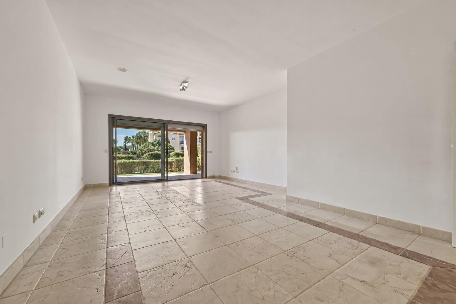 2 sovrum Lägenhet till salu i Atalaya-Isdabe - 480 000 € (Ref: 10051532)