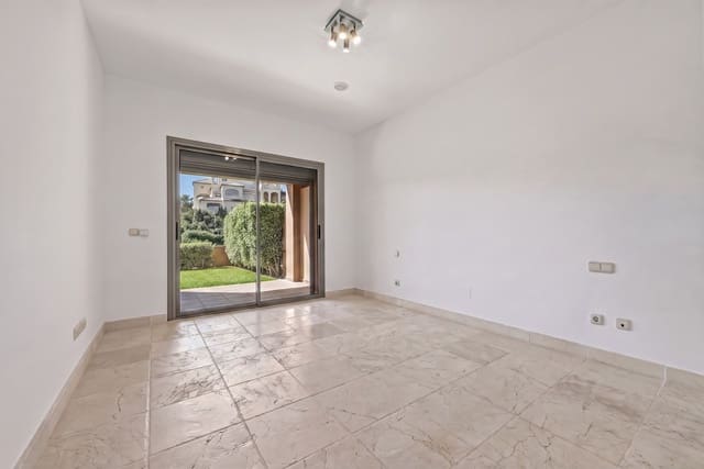 2 sovrum Lägenhet till salu i Atalaya-Isdabe, Estepona - 480 000 € (Ref: 10051532)